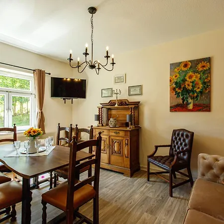 Romantische Lauschevogel In *